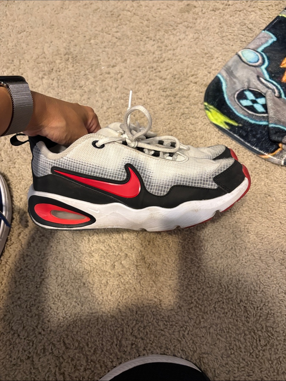 Nike White, Black & Red Running Shoe